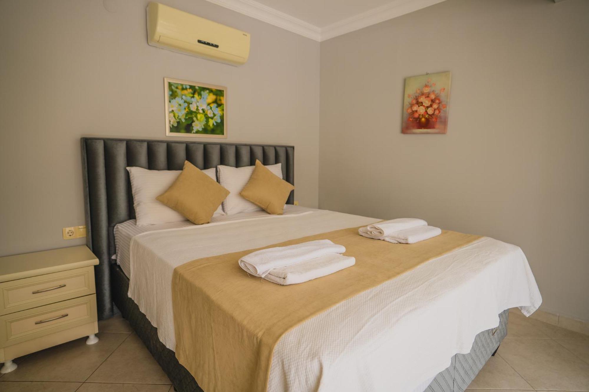 Sunset Beach Club Aqua Lettings Fethiye Exterior foto
