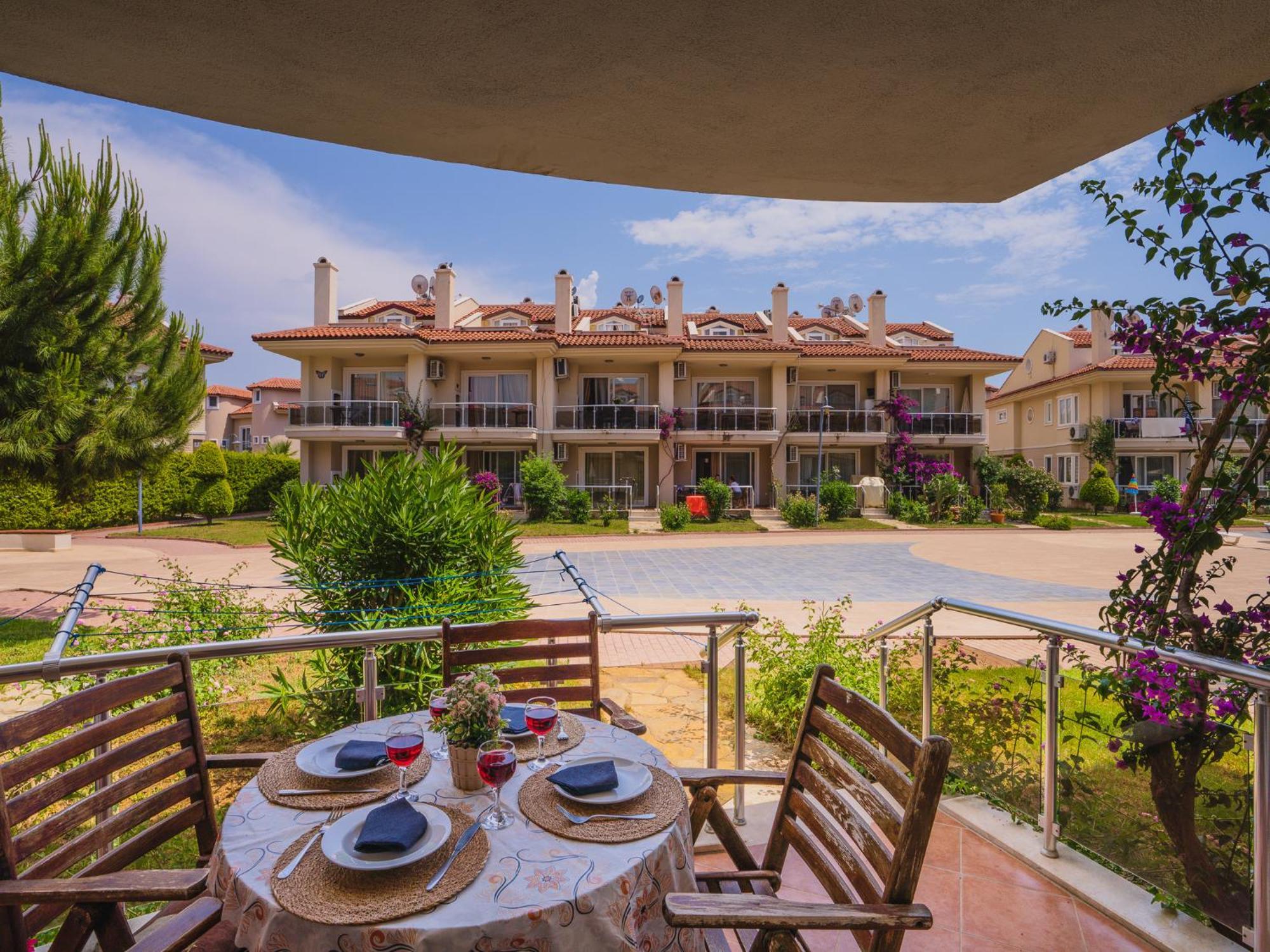 Sunset Beach Club Aqua Lettings Fethiye Exterior foto